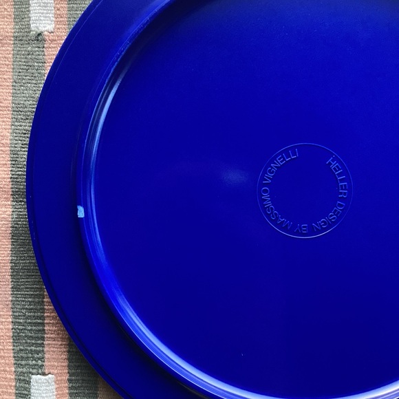 HELLER Design by Massimo Vignelli - Melamine Dinner Plates, Stackable Set of 3 - Picture 6 of 11